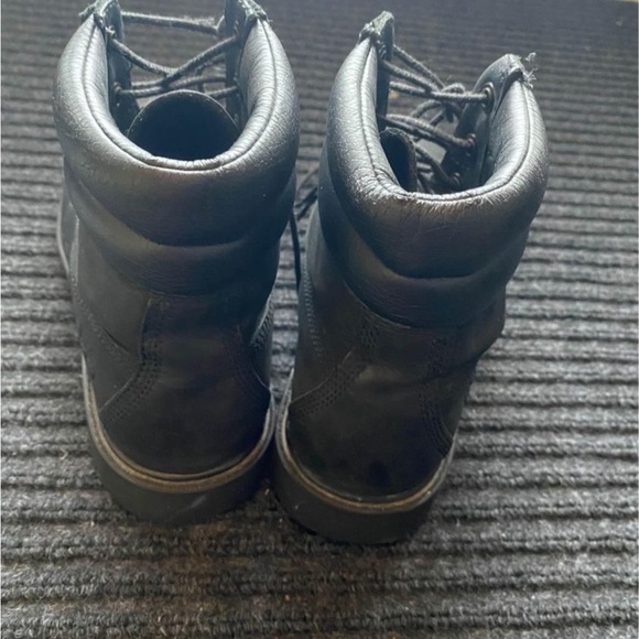 Timberland Waterproof Boot - Black, Size 6 Unisex, EUC (only worn a few times) - Picture 4 of 9